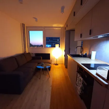Neoapartments Lotnicza شقة فروتسواف
