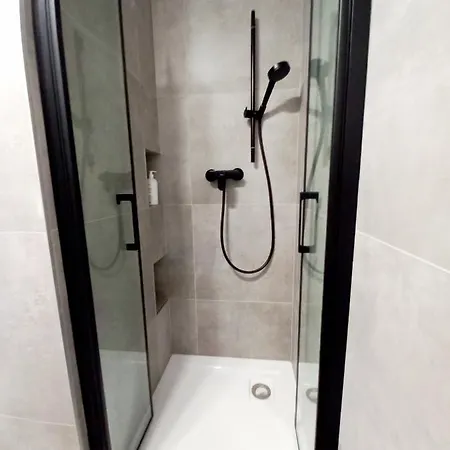 Neoapartments Lotnicza شقة فروتسواف