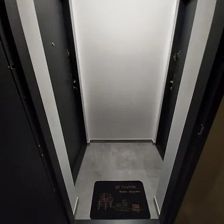 Neoapartments Lotnicza شقة فروتسواف